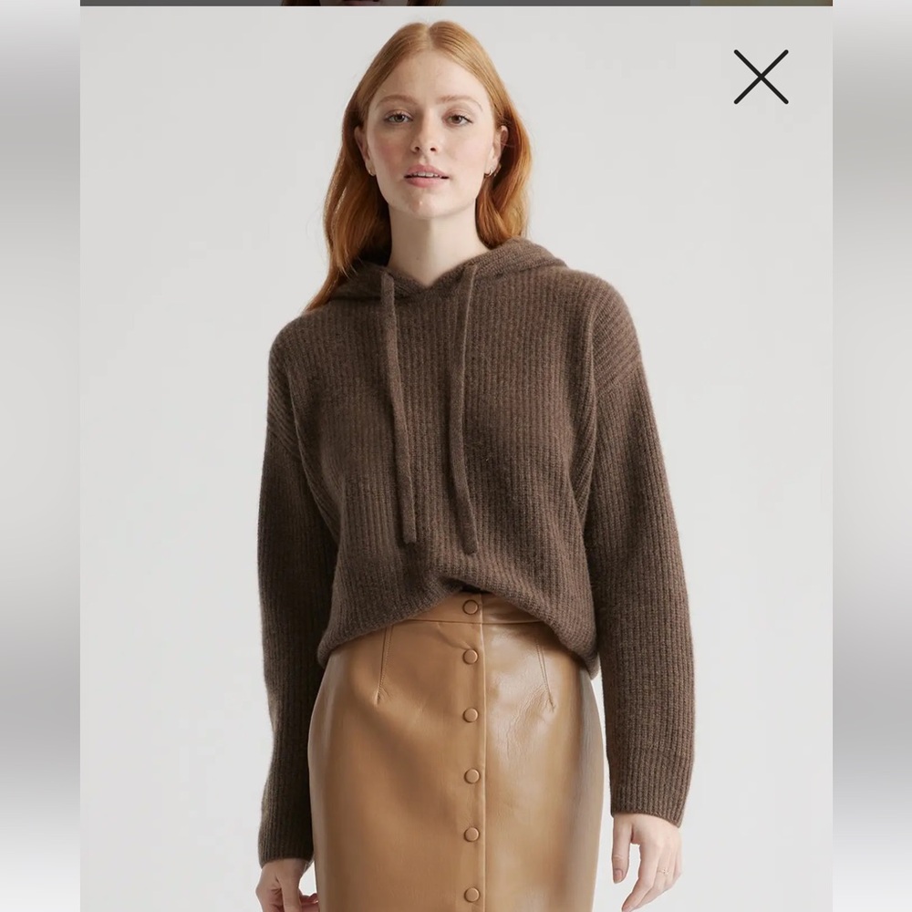 Quince Charcoal Cashmere Sweater